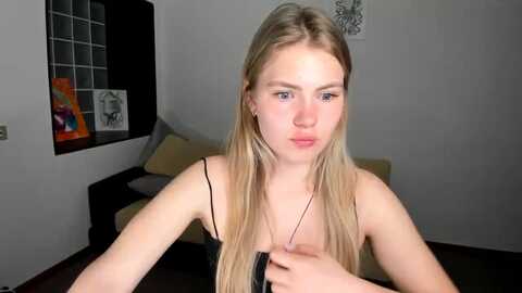 ninarihh @ myfreecams on 20240502