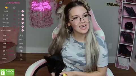Media: sarahsweets18 Myfreecams Invalid Date