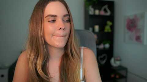 skyla_novea_ @ myfreecams on 20240506