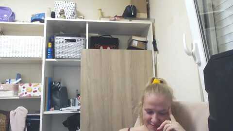 lorenarubia @ myfreecams on 20240510