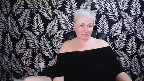 oliviaoskar_ @ myfreecams on 20240510