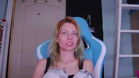 karoline121 @ myfreecams on 20240511