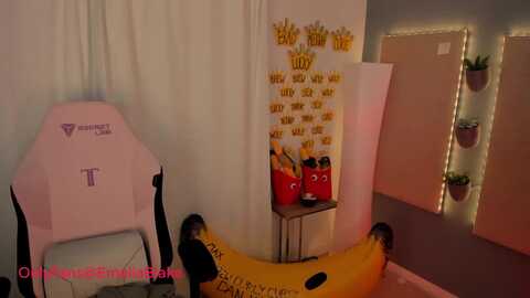 Media: mightyemelia Myfreecams Invalid Date