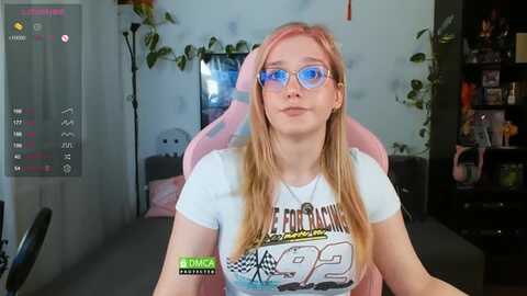 Media: monicmoon18 Myfreecams Invalid Date