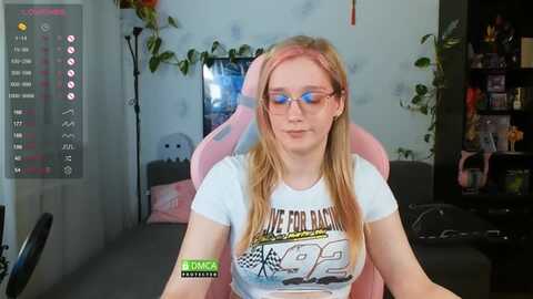 Media: monicmoon18 Myfreecams Invalid Date