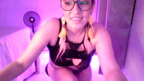 mell_pepper @ myfreecams on 20240512