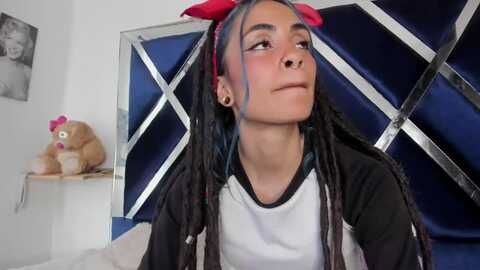 juanadearco5 @ myfreecams on 20240514