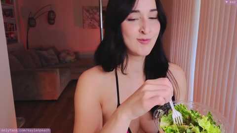 Media: kaylenpeach Myfreecams Invalid Date