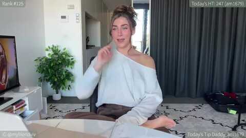 Media: helloviv Myfreecams Invalid Date