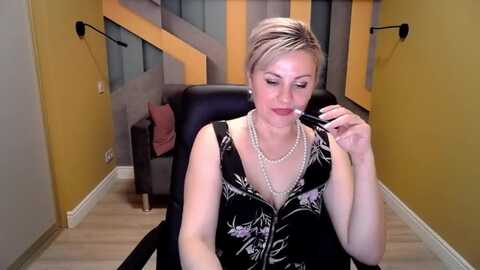 candylong @ myfreecams on 20240517