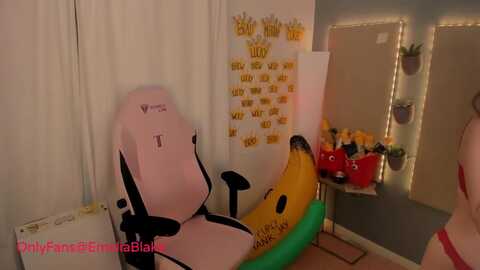 Media: mightyemelia Myfreecams Invalid Date