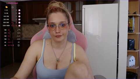 Media: monicmoon18 Myfreecams Invalid Date
