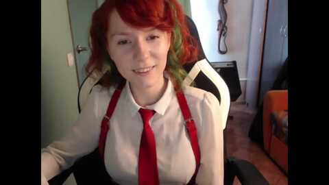 nikifoks18 @ myfreecams on 20240526