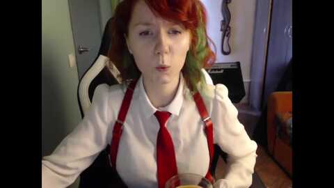 nikifoks18 @ myfreecams on 20240526