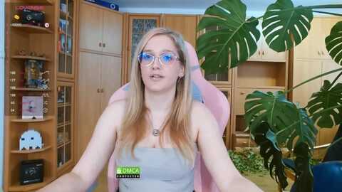 Media: monicmoon18 Myfreecams Invalid Date