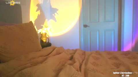 venus_x @ myfreecams on 20240528