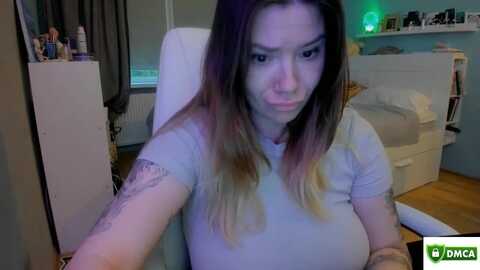 diamondnicky @ myfreecams on 20240530