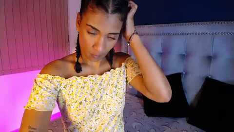 sarahflowerss @ myfreecams on 20240601