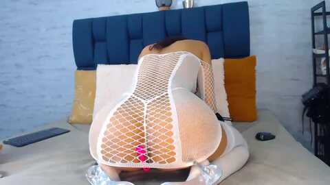 cinnamon_love @ myfreecams on 20240602