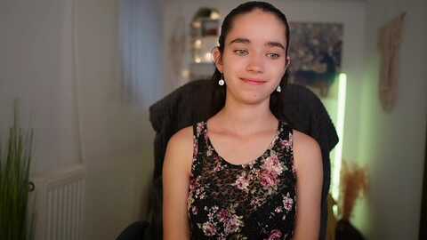 Media: gia_paige18 Myfreecams Invalid Date