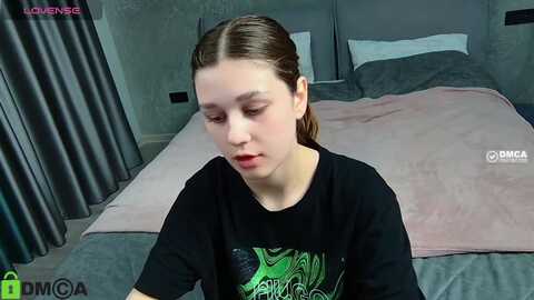 moonpriinces @ myfreecams on 20240603