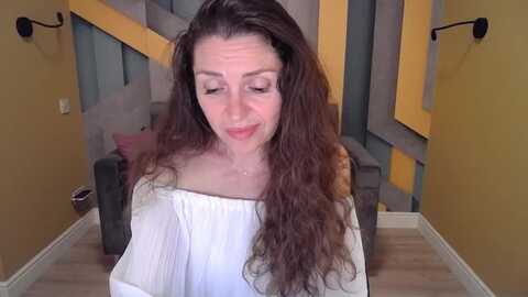 ellalong @ myfreecams on 20240605