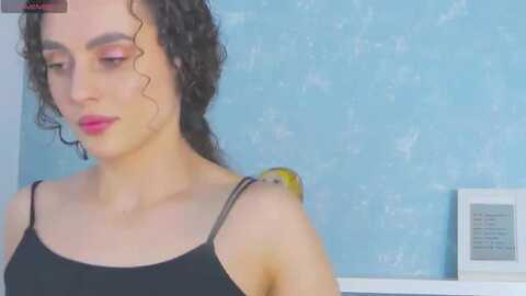 likeselena @ myfreecams on 20240605