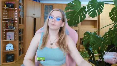 monicmoon18 @ myfreecams on 20240605