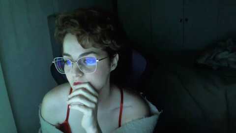 zefyra1 @ myfreecams on 20240605