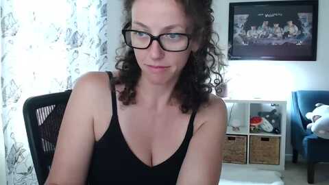 sarah_stark @ myfreecams on 20240606