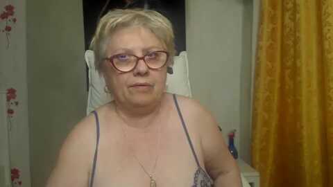 sexylynette4u @ myfreecams on 20240606