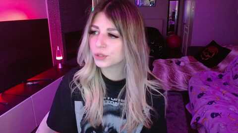 serafina @ myfreecams on 20240607