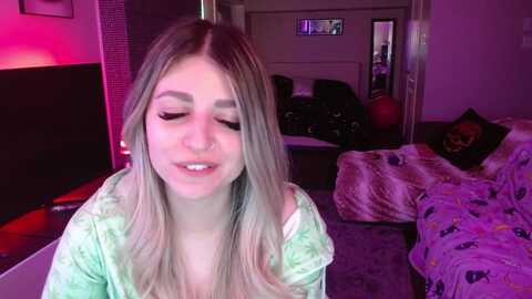 serafina @ myfreecams on 20240608