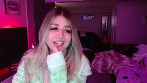 serafina @ myfreecams on 20240608