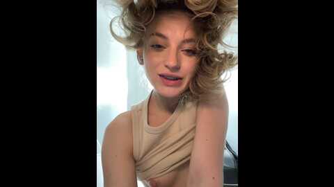 Media: _angelari_ Stripchat 2023-08-27 15:24:00
