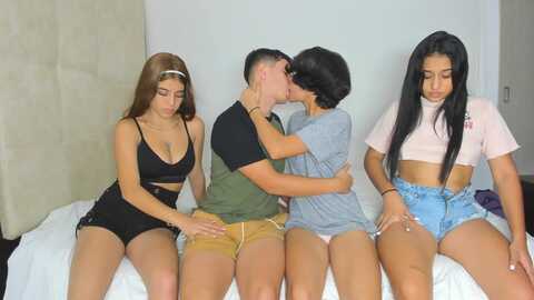 girlswetroom @ stripchat on 20230827