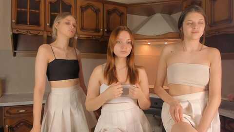 Media: laurenmcdonald Stripchat 2023-08-27 14:08:00