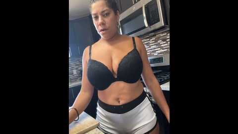 bigbuttbrooklynn @ stripchat on 20230828