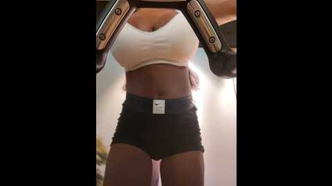 f3ckdolllucy @ stripchat on 20230828