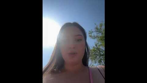Media: kamilla_loop Stripchat 2023-08-28 09:00:00