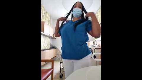 Media: kandixlwood Stripchat 2023-08-28 13:11:00