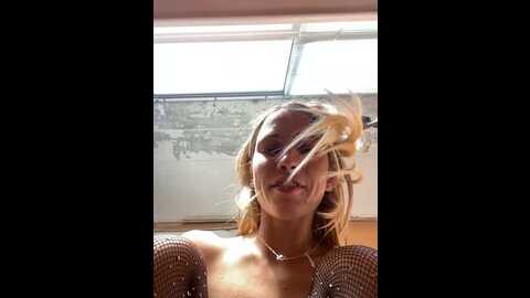 karolina0001 @ stripchat on 20230828