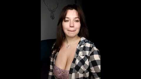 Media: simona_hub Stripchat 2023-08-28 20:43:00