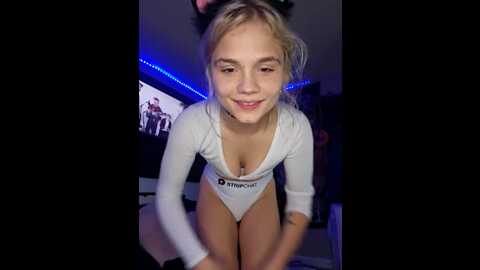 cutiepietease02 @ stripchat on 20230829