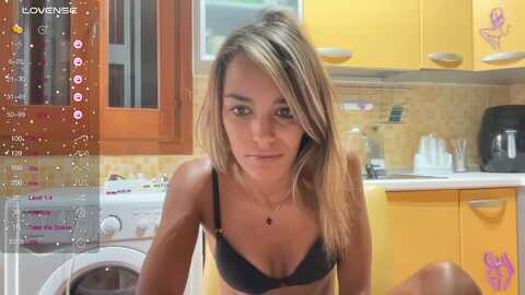 Media: elisabettina02 Stripchat 2023-08-29 10:39:00