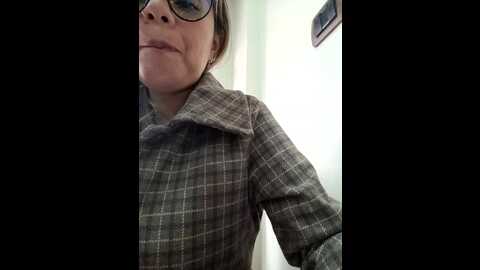 Media: emily_naughty_assistant_ Stripchat 2023-08-29 18:55:00