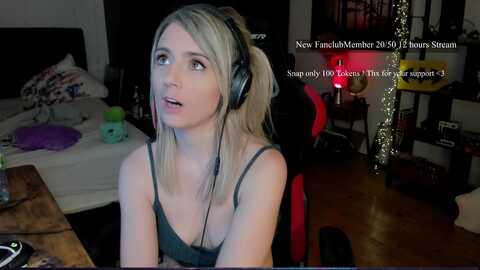 Media: lisaonthemoon Stripchat 2023-08-29 20:31:00