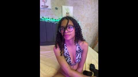 luisa_pinkk10 @ stripchat on 20230829