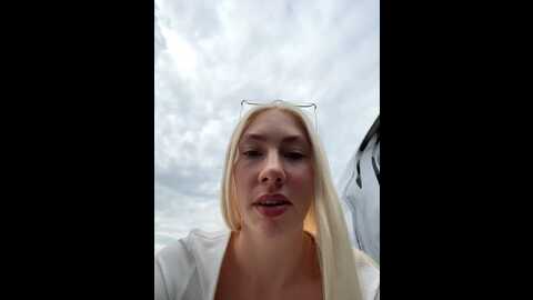 Media: luisabecker Stripchat 2023-08-29 16:00:00