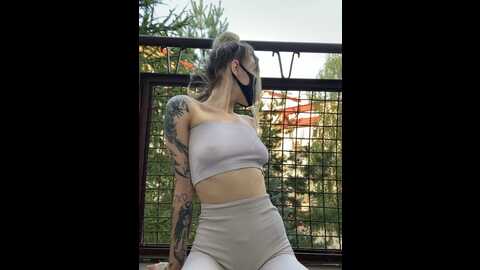 ohhhot @ stripchat on 20230829